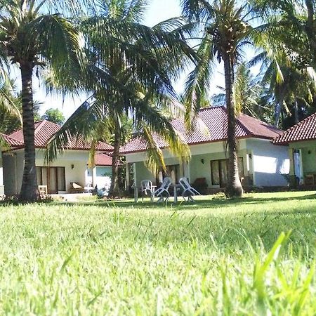 Pondok Siola Labuhan Pandan Exterior photo