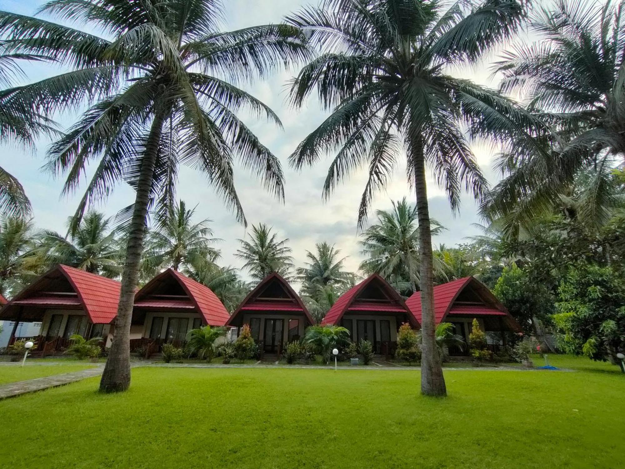 Pondok Siola Labuhan Pandan Exterior photo